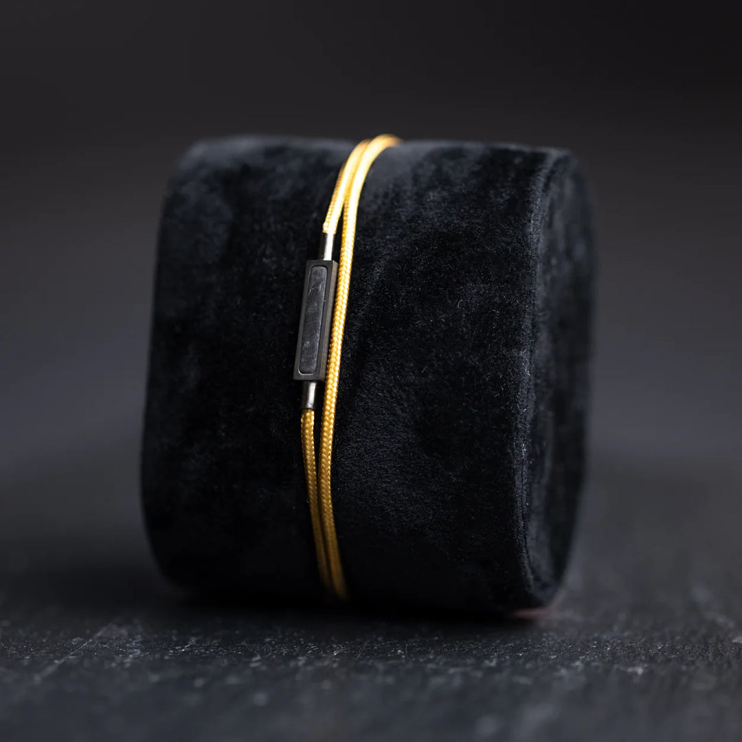 beiges Nylonarmband, 1,5 mm, Kohlefaserelement