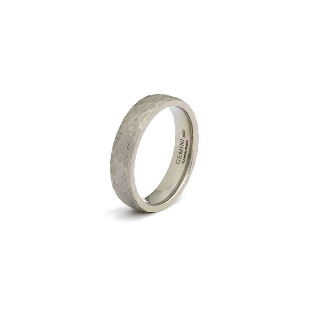 Titanring Herren, 5 mm mit facettiertem grauem Finish