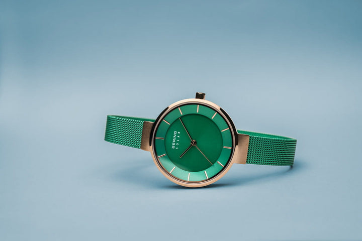 Bering Damenuhr Classic, roségold poliert/gebürstet, 14631-Charity