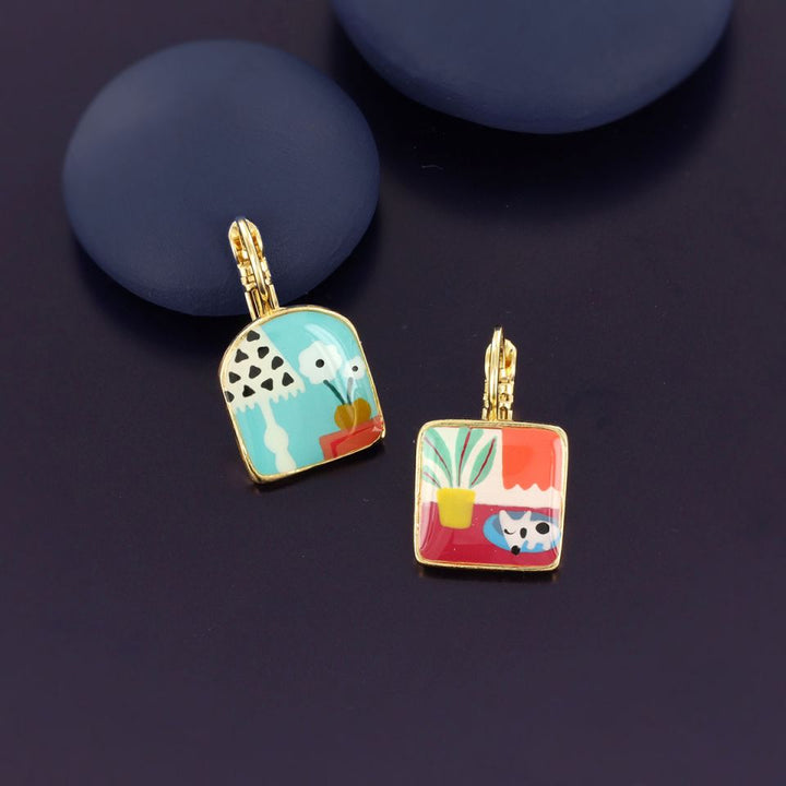 Ohrringe Curieuse – Handbemalte Designer-Ohrringe in Gold