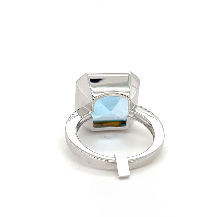 Damenring 585 Weißgold, Opal und Brillanten