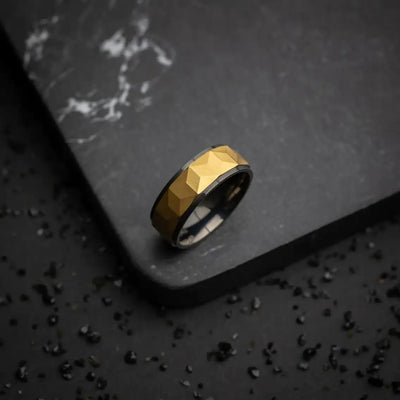 Titanring Herren, 8 mm, Schwarz- und Gold-Finish